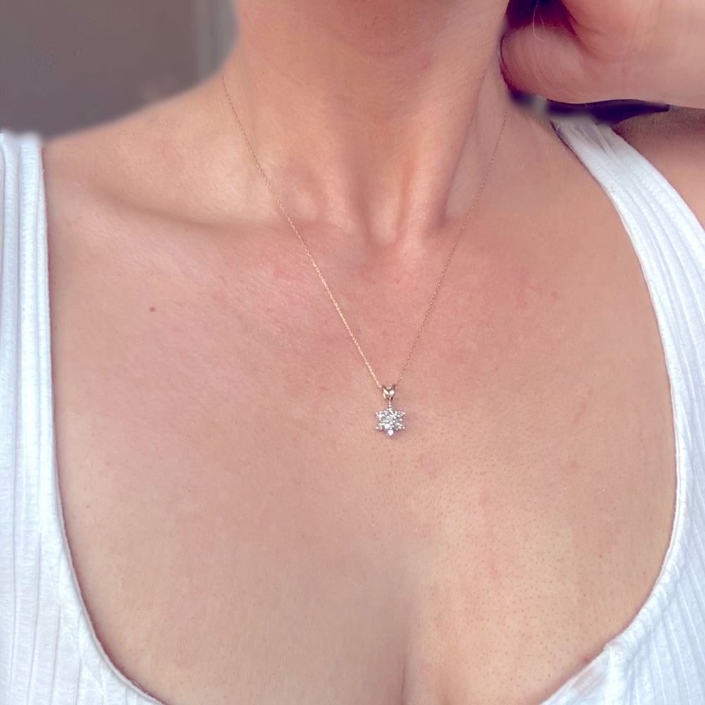 COPY - 10K Gold Necklace with Diamond Flower Star Pendant